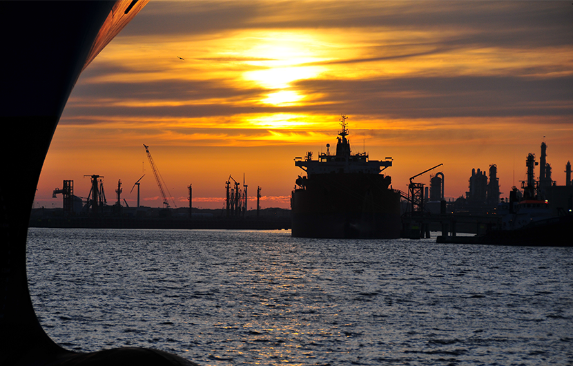 schip in de haven